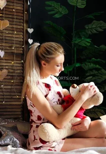 Ballarat escorts Märta — 3