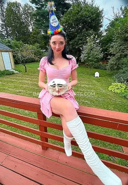 Ballarat escorts Gun — 5