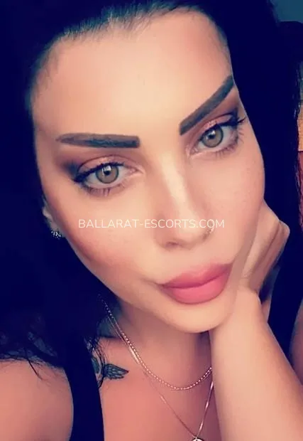 Escort djevojka Yvonne - Ballarat